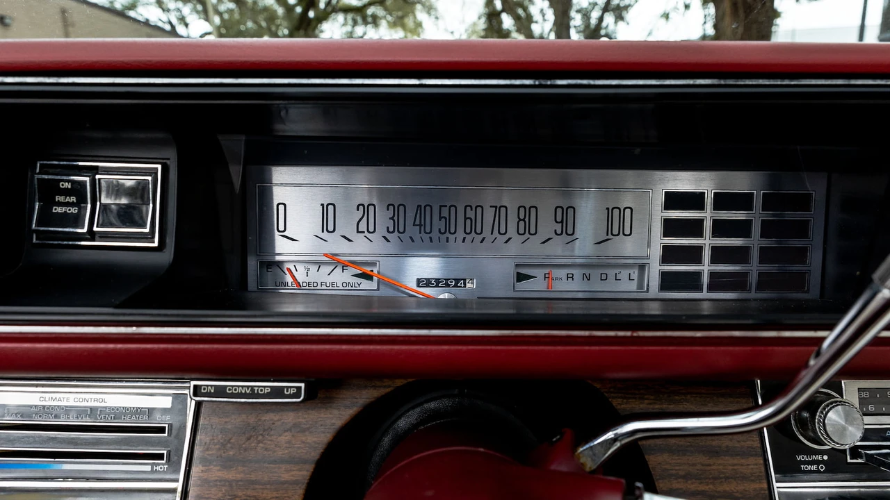 1975 Buick LeSabre - Image 24 of 31