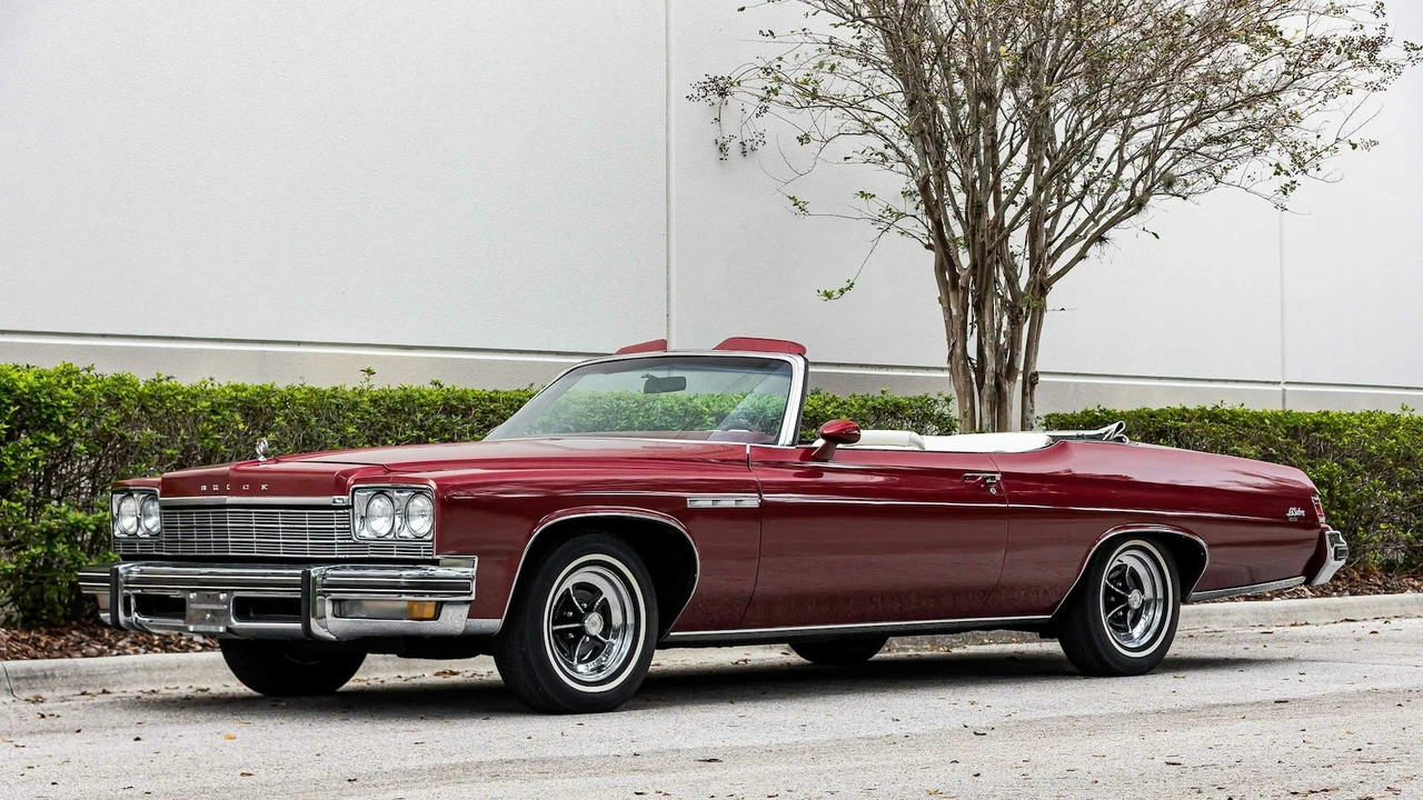 1975 Buick LeSabre - Image 27 of 31