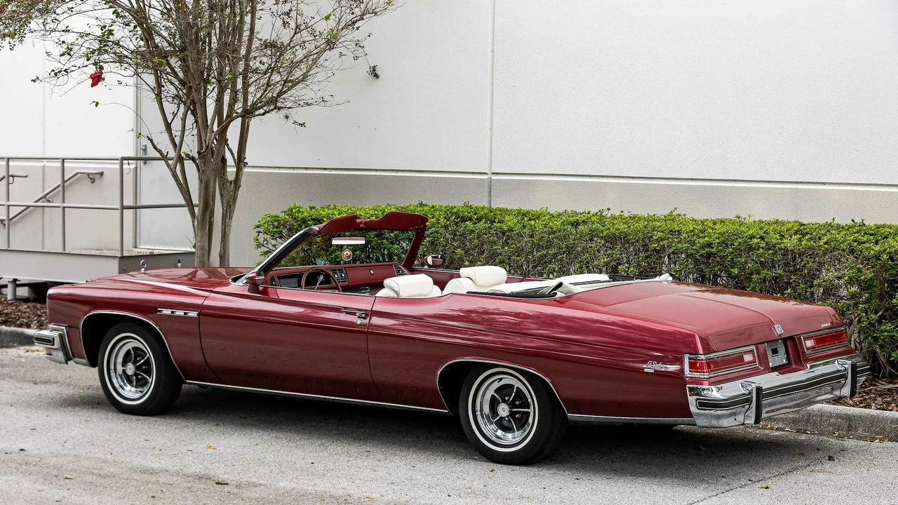 1975 Buick LeSabre - Image 28 of 31