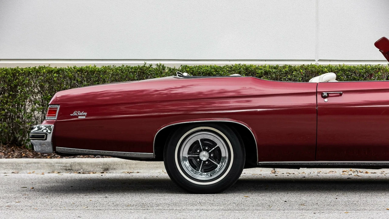 1975 Buick LeSabre - Image 30 of 31