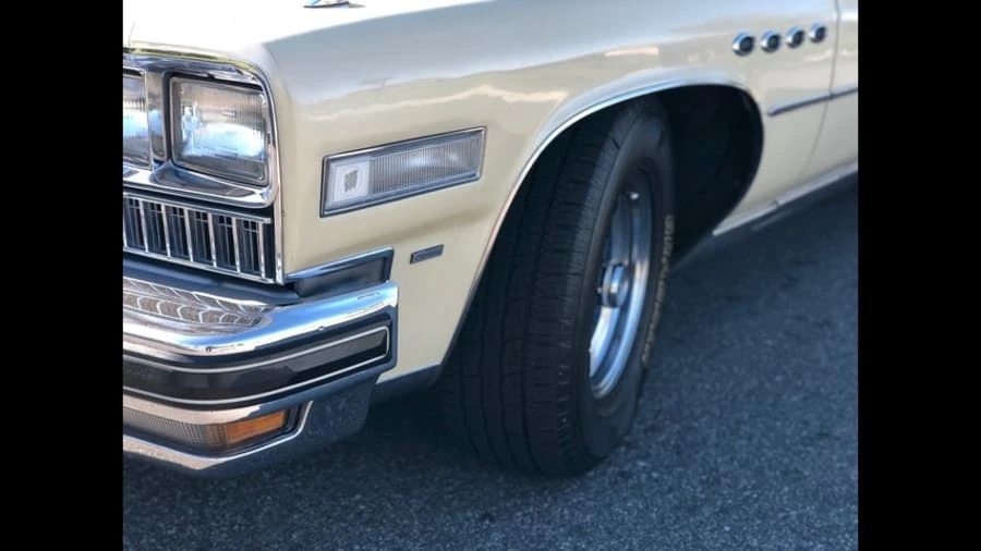 1975 Buick LeSabre - Image 9 of 12