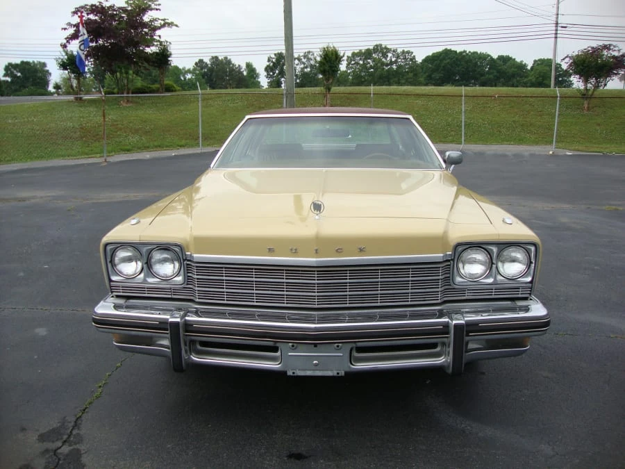 1975 Buick LeSabre - Image 2 of 7