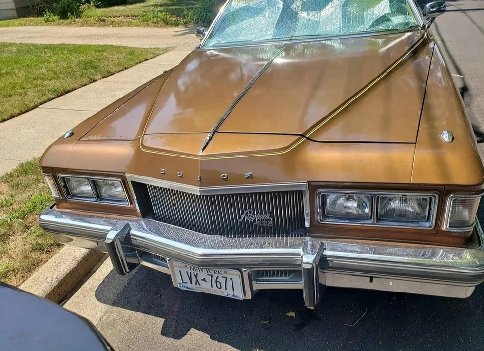 1975 Buick Riviera 4th-7th Gen - Image 3 of 13