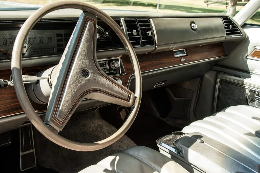 1975 Buick Riviera 4th-7th Gen - Image 3 of 8