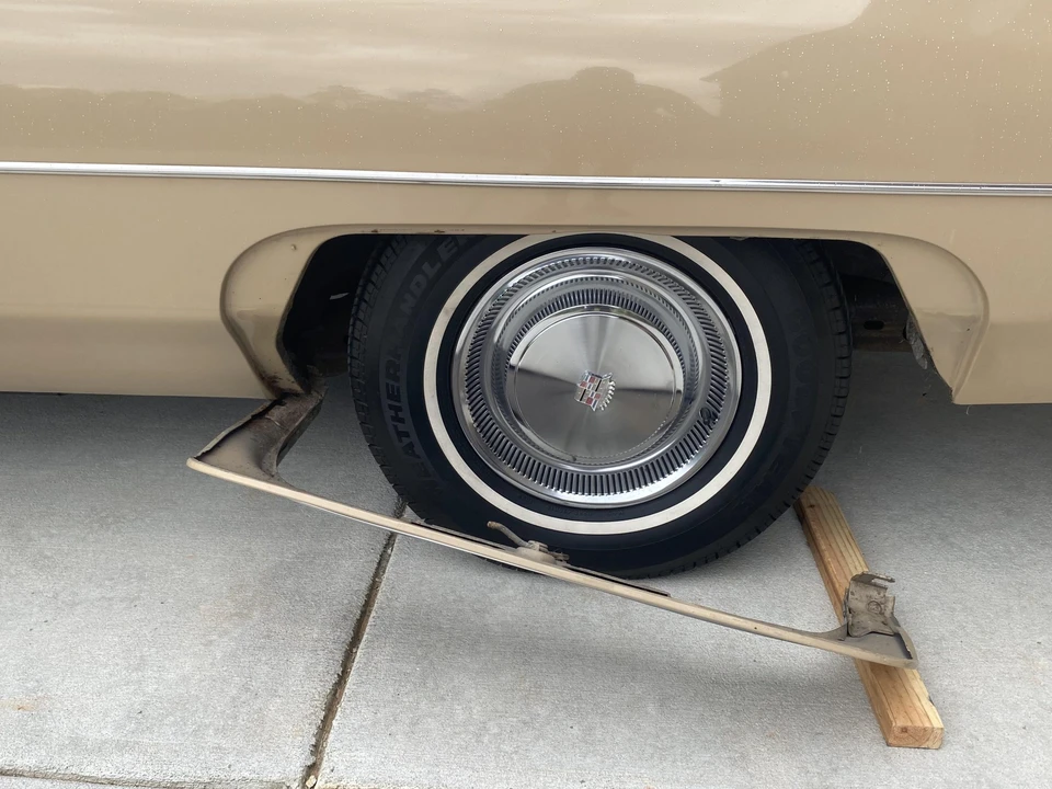 1975 Cadillac Calais - Image 18 of 31