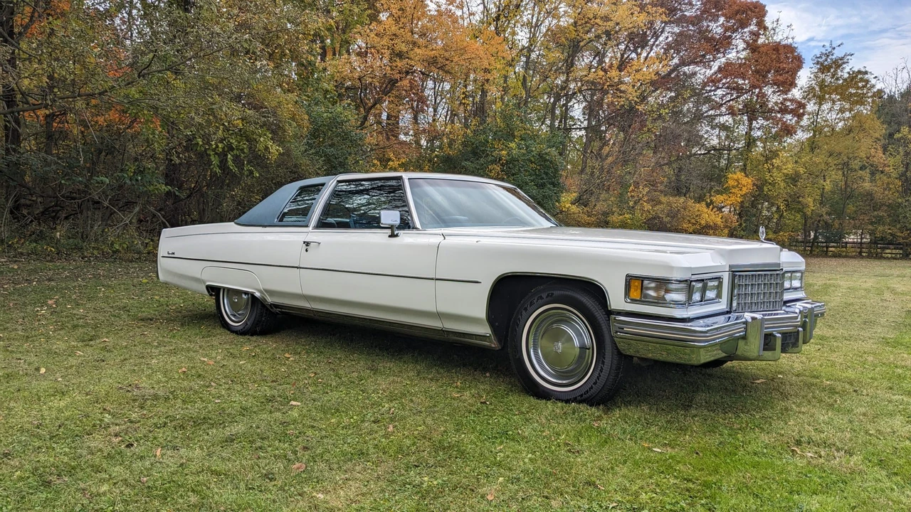 1975 Cadillac DeVille 4th Gen - Image 2 of 31