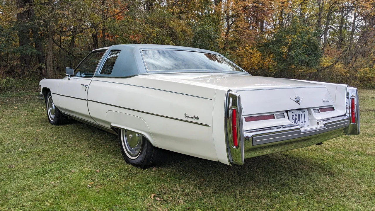 1975 Cadillac DeVille 4th Gen - Image 17 of 31