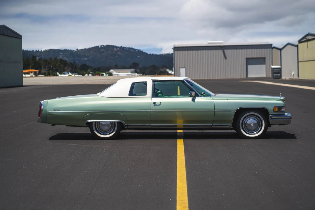 1975 Cadillac DeVille 4th Gen - Image 24 of 31