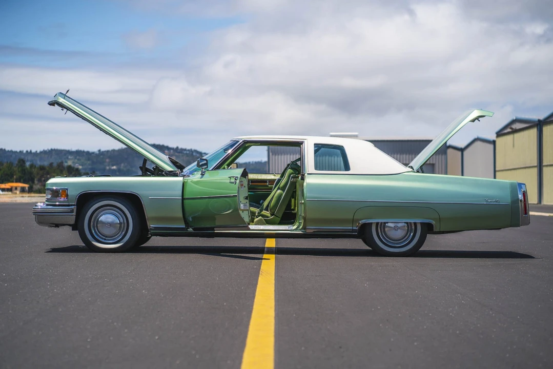 1975 Cadillac DeVille 4th Gen - Image 26 of 31