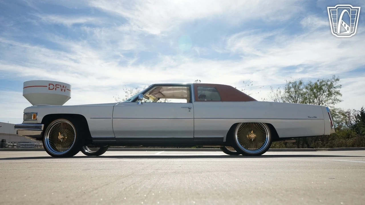 1975 Cadillac DeVille 4th Gen - Image 9 of 12