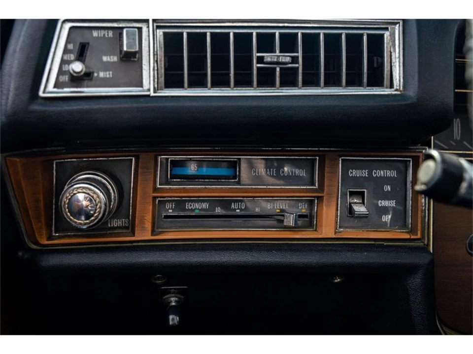 1975 Cadillac Eldorado 9th Gen - Image 25 of 31