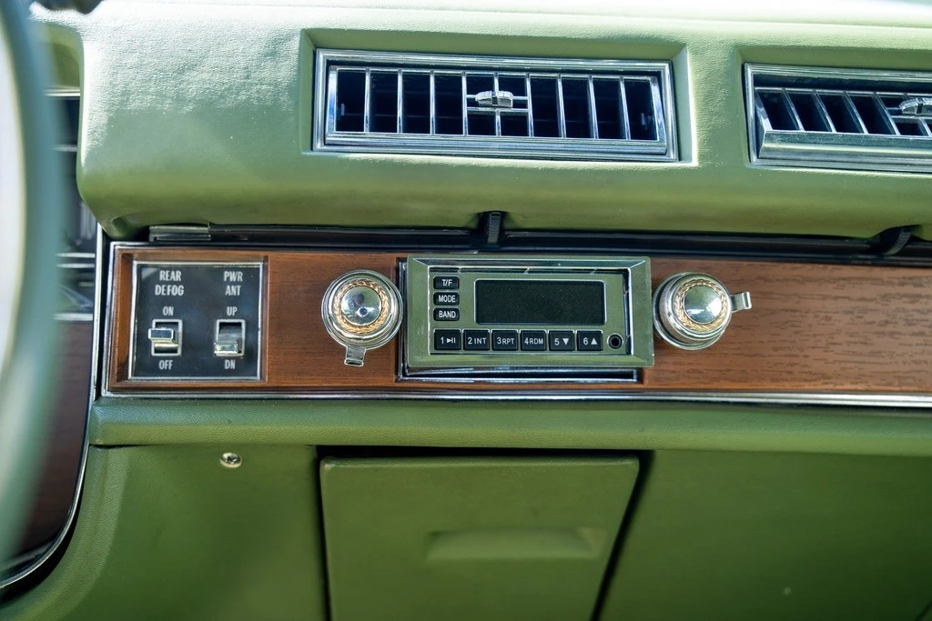1975 Cadillac Eldorado 9th Gen - Image 19 of 21