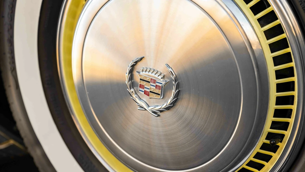 1975 Cadillac Eldorado 9th Gen - Image 11 of 31