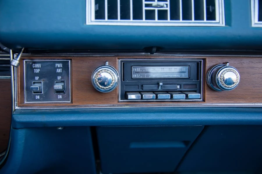 1975 Cadillac Eldorado 9th Gen - Image 17 of 31
