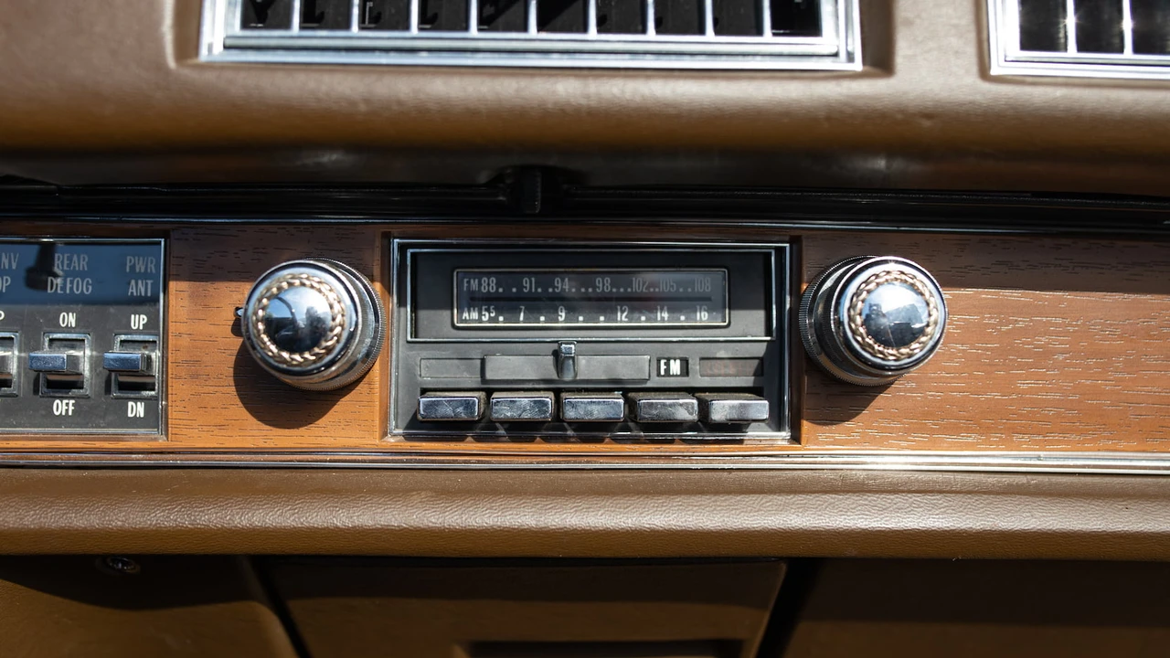 1975 Cadillac Eldorado 9th Gen - Image 14 of 29