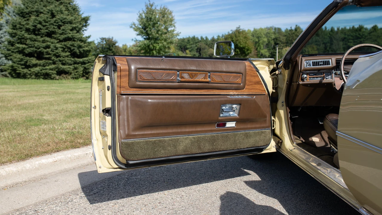 1975 Cadillac Eldorado 9th Gen - Image 17 of 29