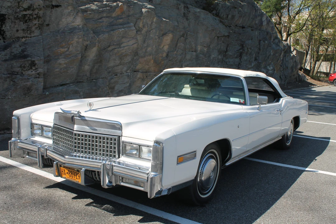 1975 Cadillac Eldorado 9th Gen - Image 2 of 31