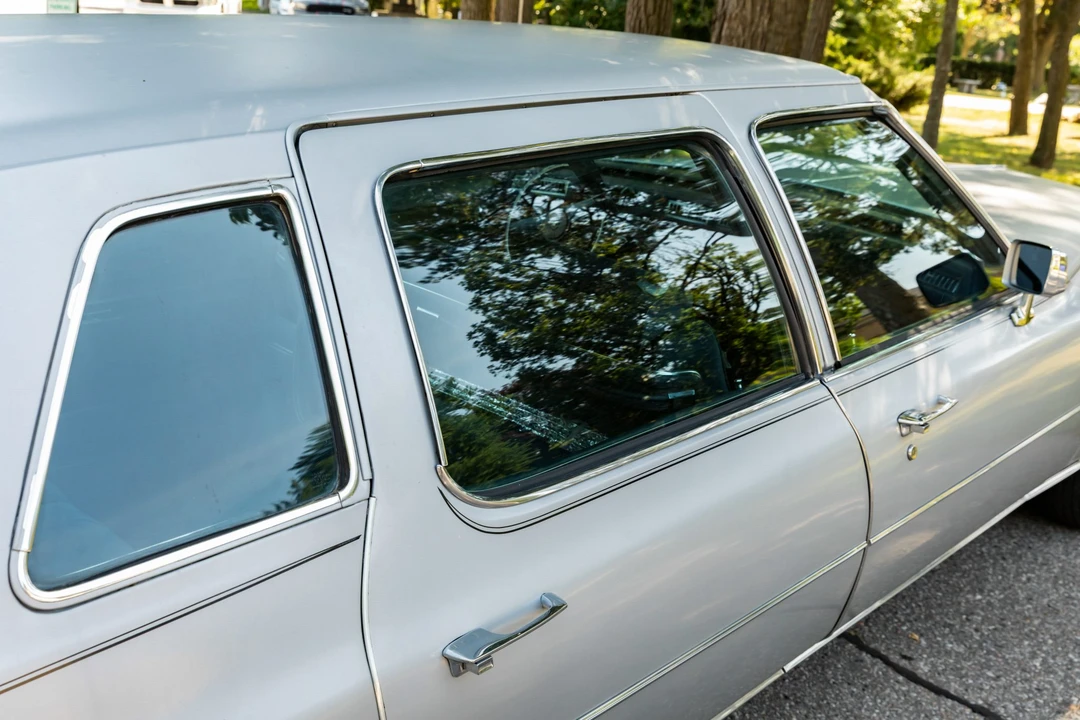 1975 Cadillac Series 70 & 75 - Image 25 of 31