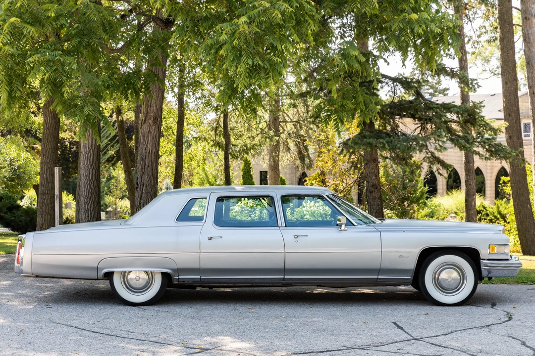 1975 Cadillac Series 70 & 75 - Image 3 of 31