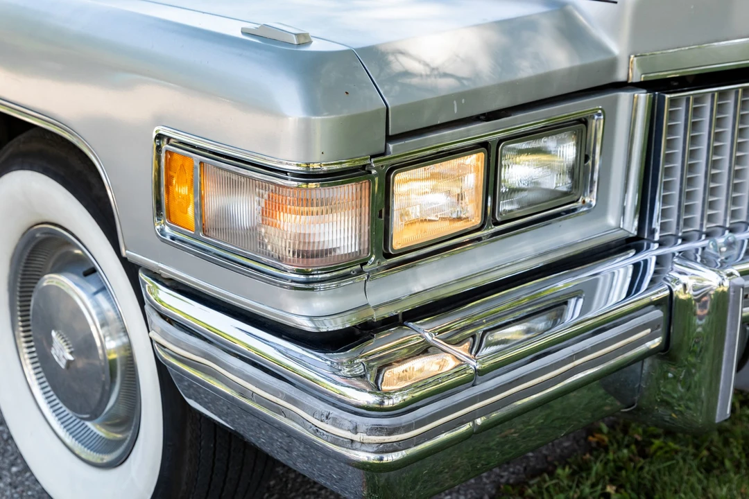 1975 Cadillac Series 70 & 75 - Image 10 of 31