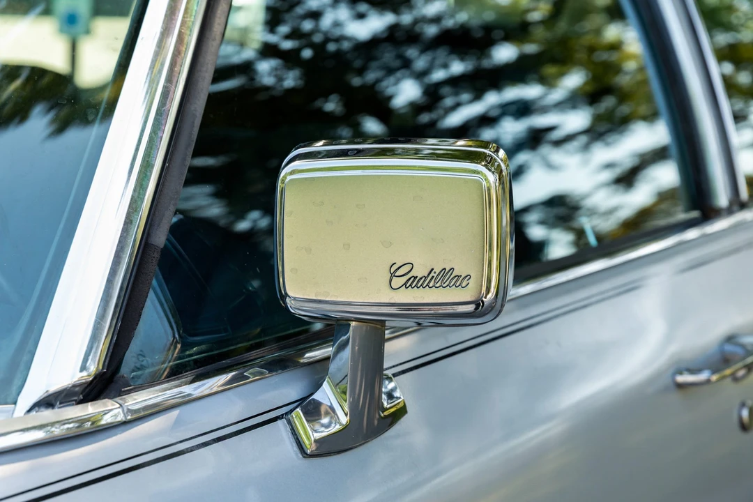 1975 Cadillac Series 70 & 75 - Image 27 of 31