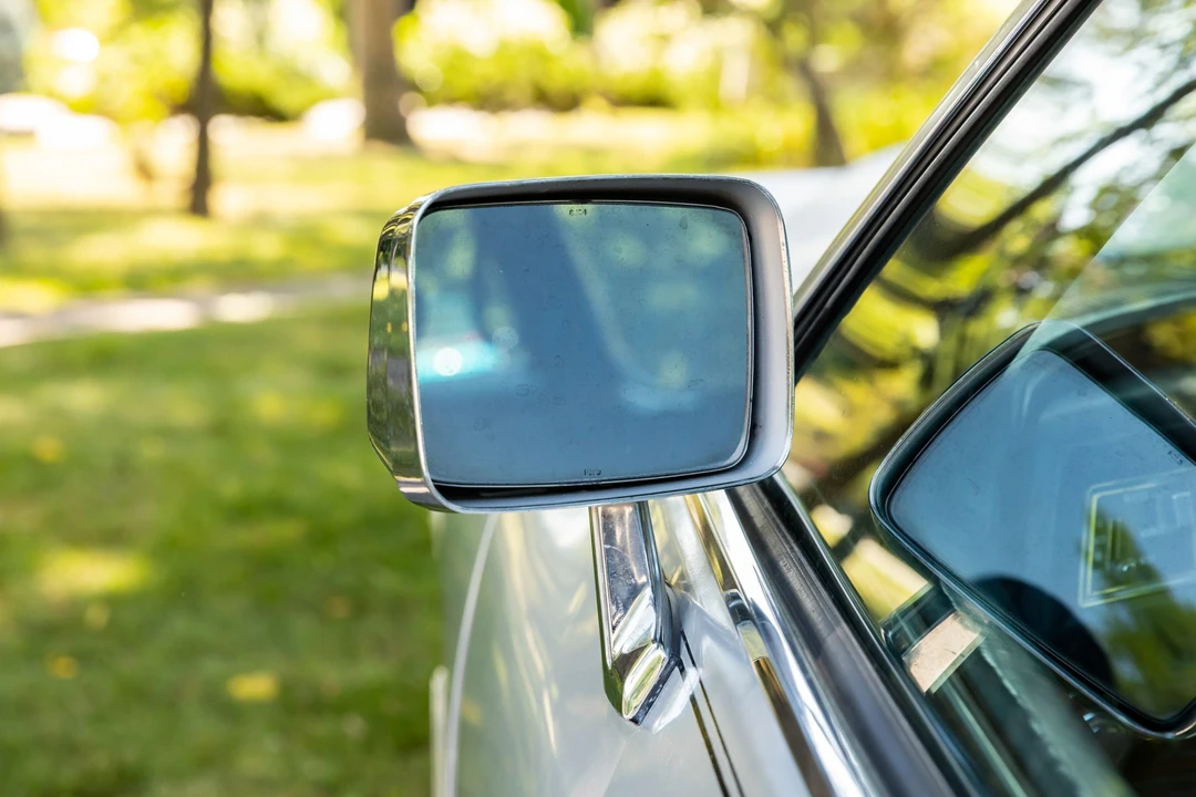1975 Cadillac Series 70 & 75 - Image 29 of 31
