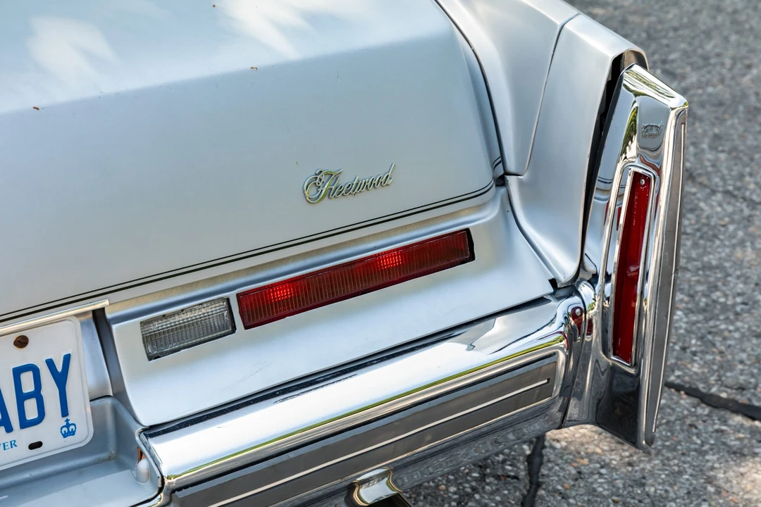 1975 Cadillac Series 70 & 75 - Image 14 of 31