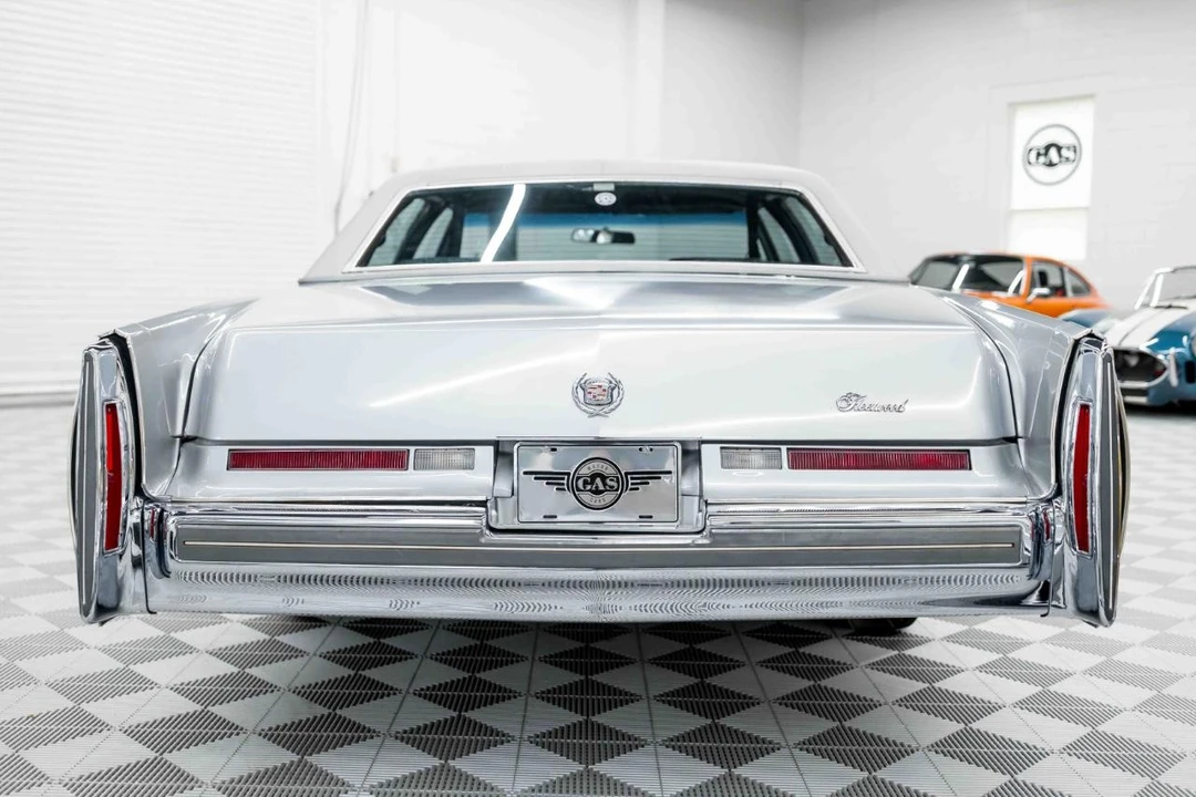 1975 Cadillac Fleetwood - Image 10 of 31