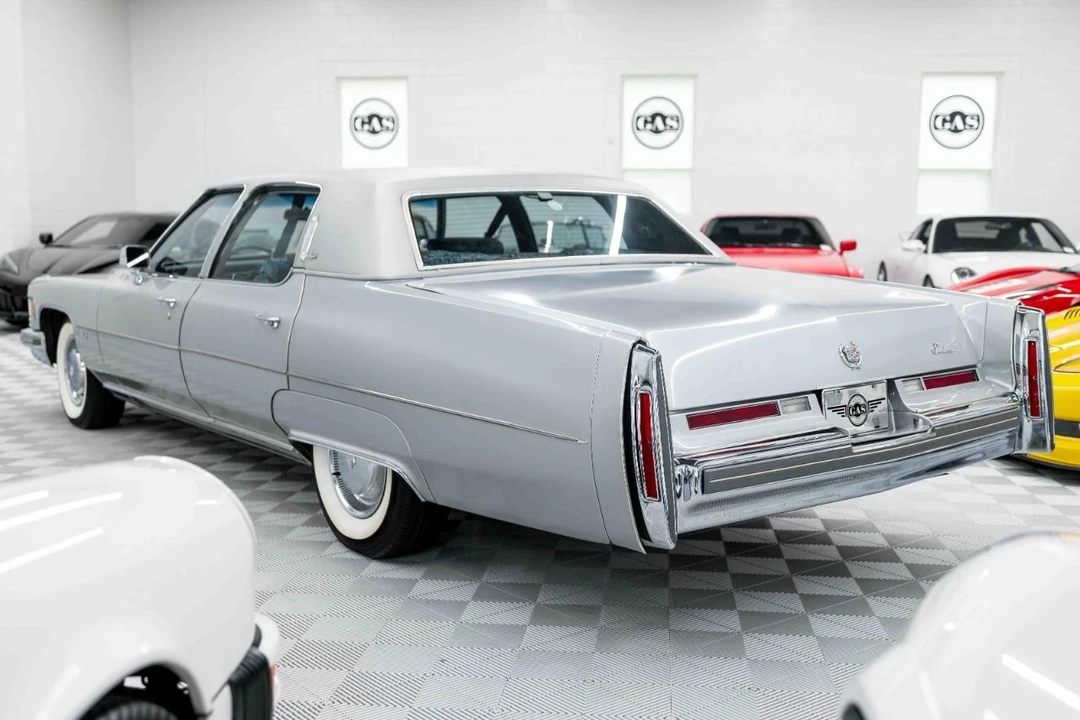 1975 Cadillac Fleetwood - Image 11 of 31