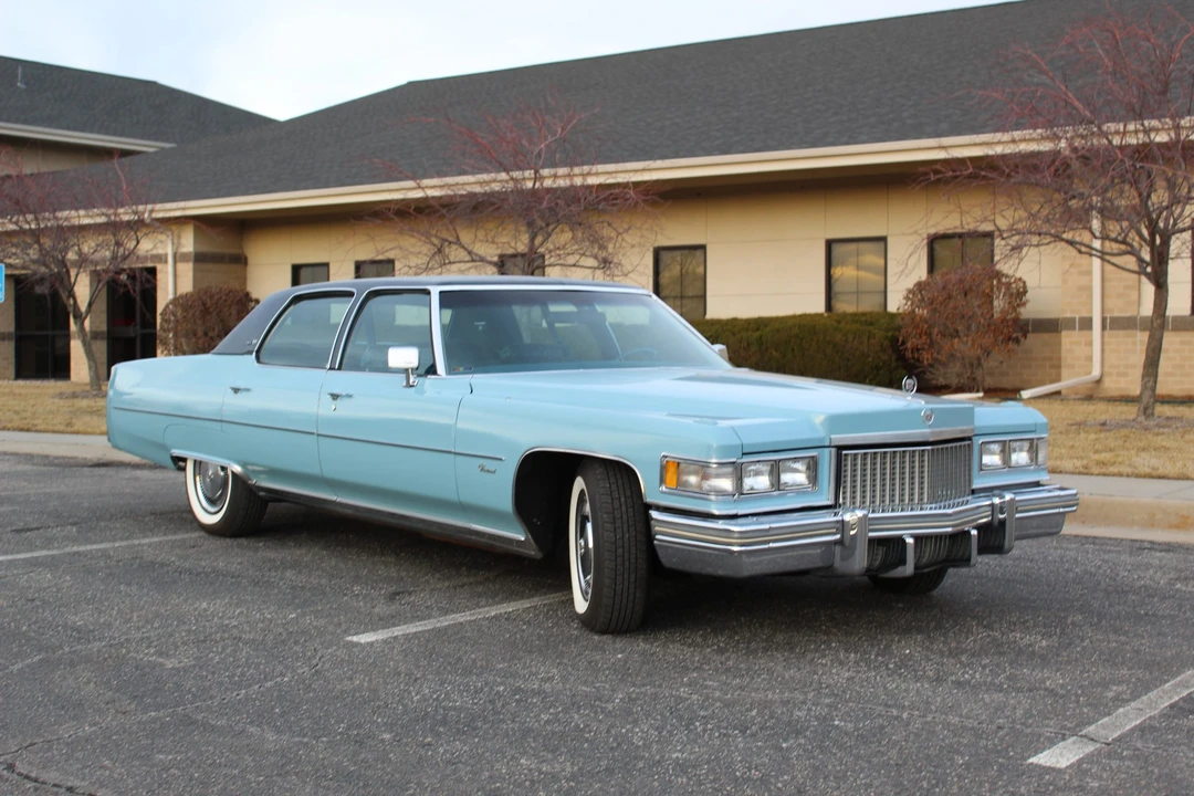 1975 Cadillac Sixty Special - Image 2 of 31