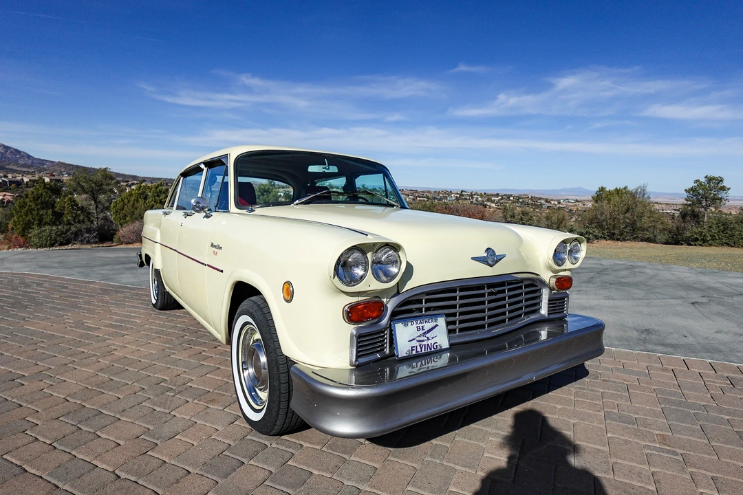 1975 Checker - Image 10 of 31