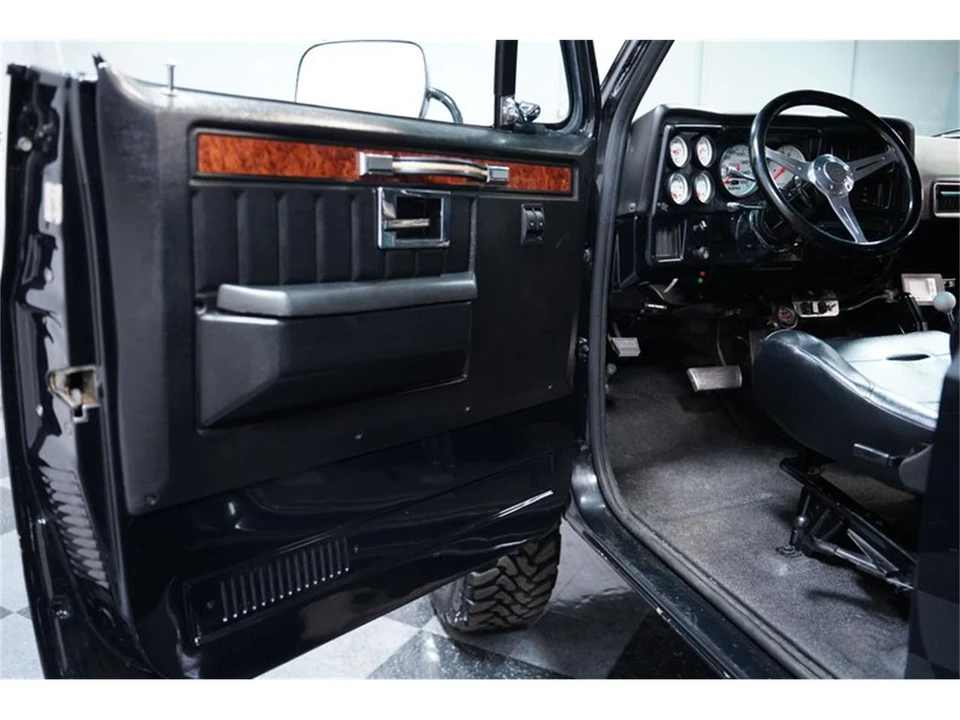 1975 Chevrolet K5 Blazer 2nd Gen - Image 28 of 31