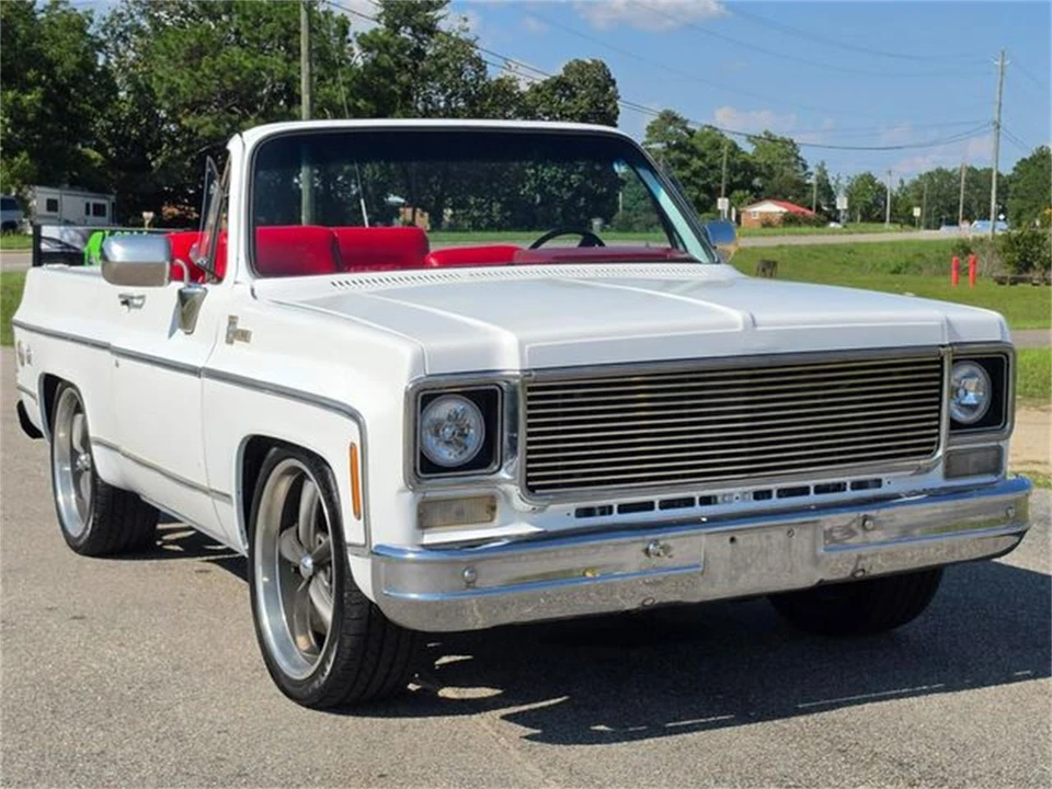 1975 Chevrolet K5 Blazer 2nd Gen - Image 4 of 31