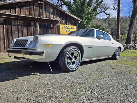1975 Chevrolet Camaro Coupe 2D