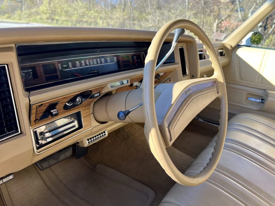 1975 Chevrolet Caprice - Image 29 of 31