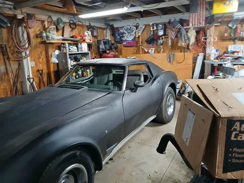 1975 Chevrolet Corvette Coupe 2D