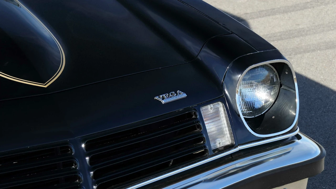 1975 Chevrolet Vega - Image 19 of 24