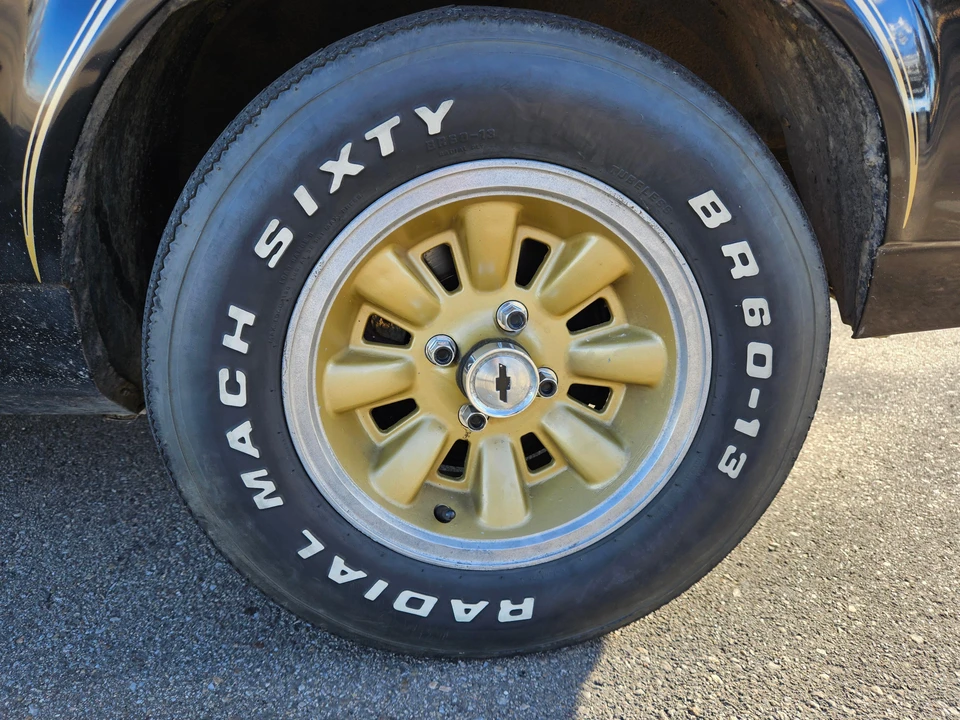 1975 Chevrolet Vega - Image 25 of 31