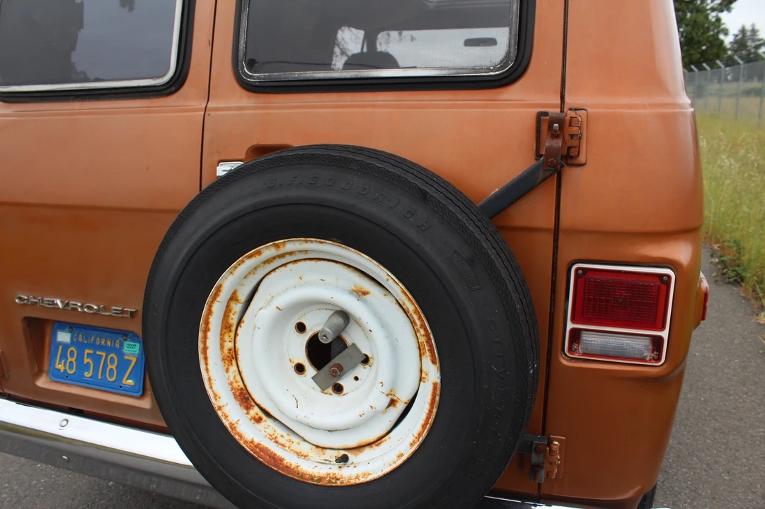 1975 Chevrolet G-Series Van - Image 26 of 28