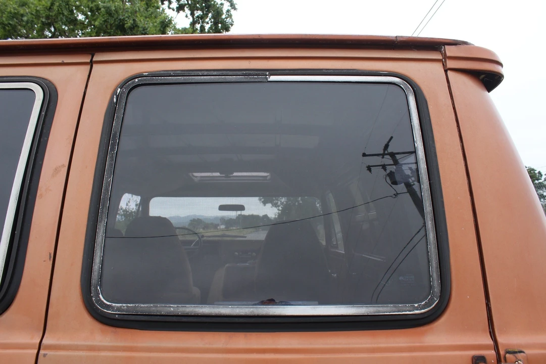 1975 Chevrolet G-Series Van - Image 24 of 28