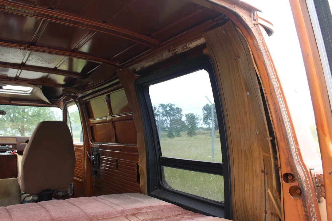 1975 Chevrolet G-Series Van - Image 17 of 28
