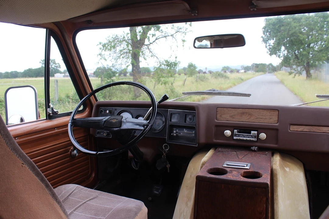 1975 Chevrolet G-Series Van - Image 18 of 28