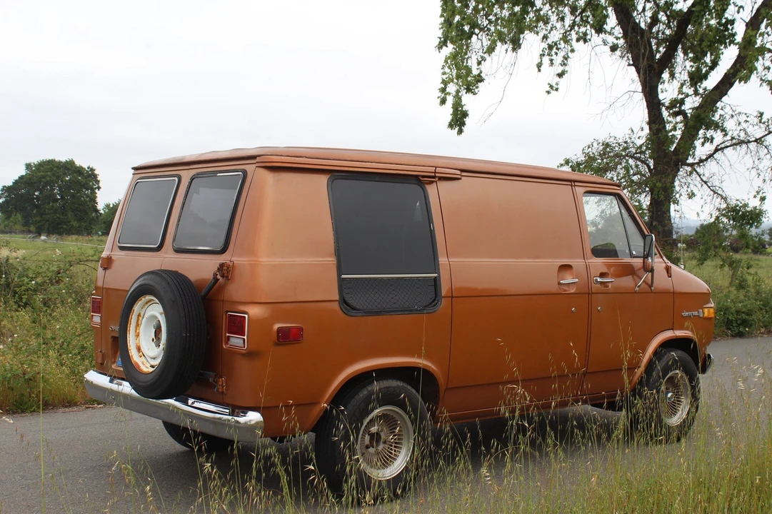 1975 Chevrolet G-Series Van - Image 5 of 28