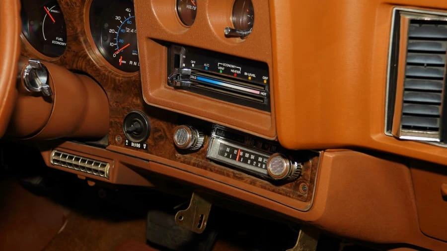 1975 Chevrolet Malibu - Image 16 of 23