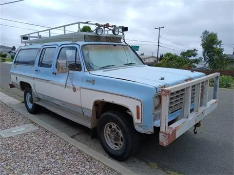 1975 Chevrolet Suburban K20 4x4