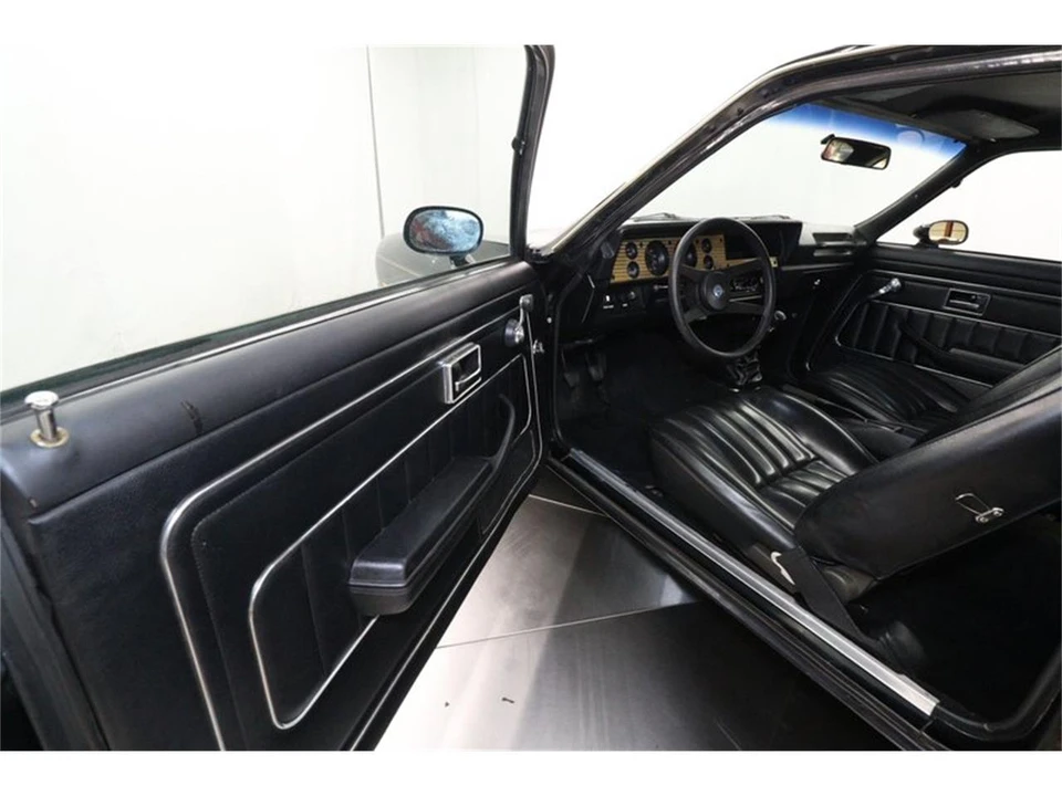 1975 Chevrolet Vega - Image 13 of 31