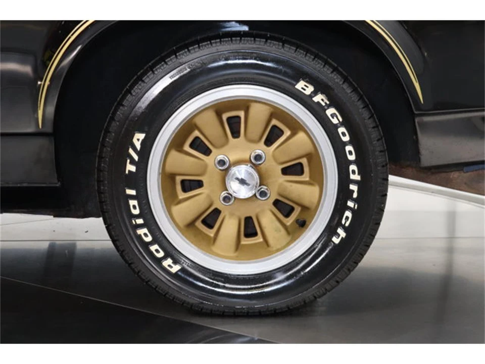 1975 Chevrolet Vega - Image 30 of 31