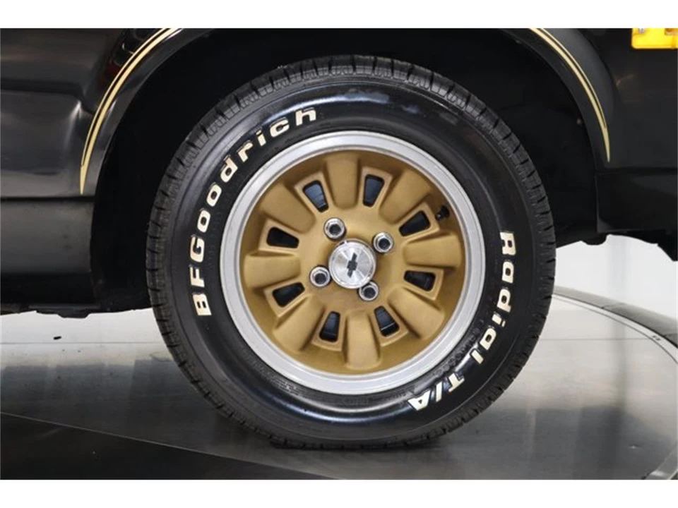 1975 Chevrolet Vega - Image 28 of 31