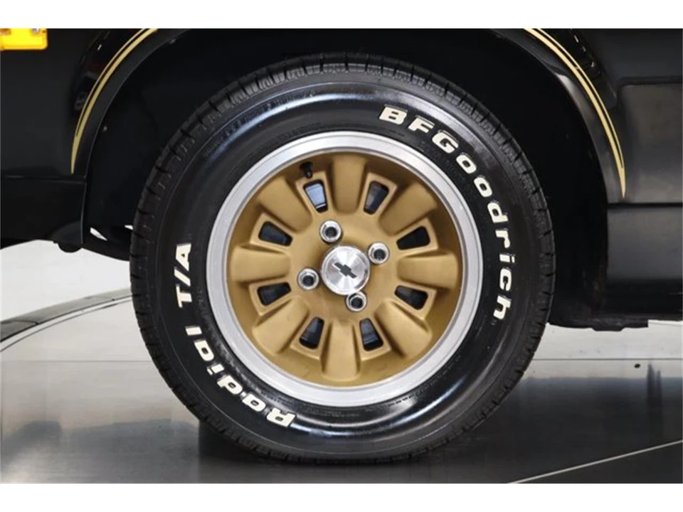 1975 Chevrolet Vega - Image 27 of 31