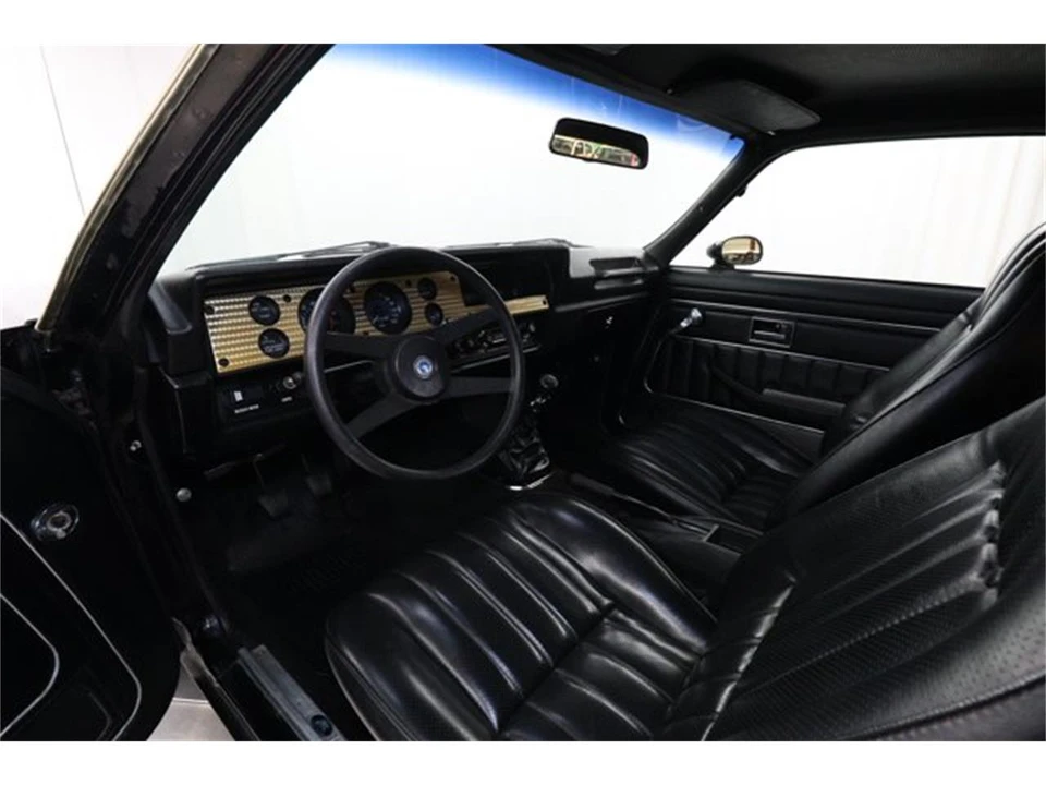1975 Chevrolet Vega - Image 9 of 31